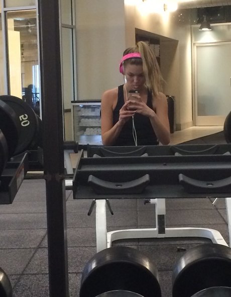 Lili Simmons pornstar hd image