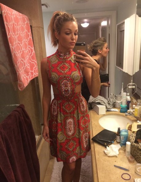 Lili Simmons pornstar xxx galleries