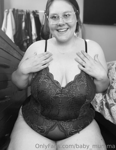 baby mumma star adult img