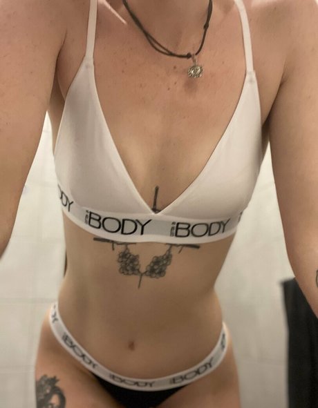 scarletttjay adult model pictures