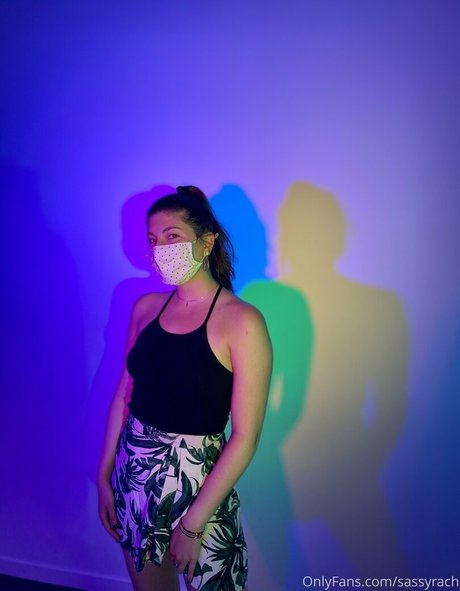 sassyrach star top photo