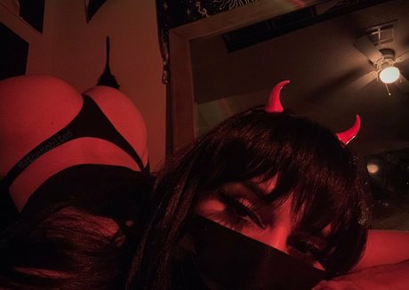 sthenobites model exclusive img