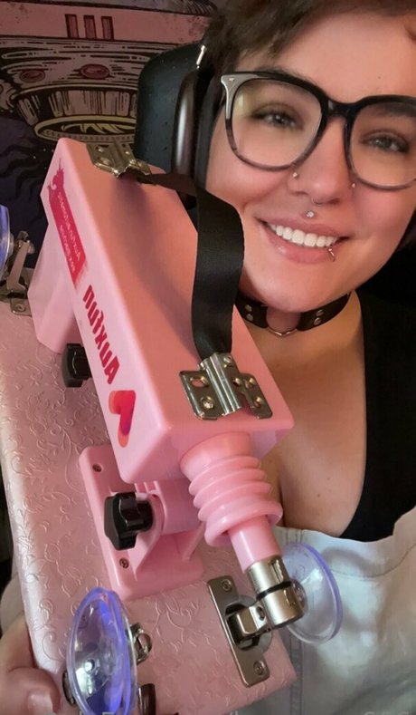 bugpussy666 naked model archive