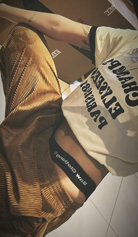 Loud Thaiga adult actress photo