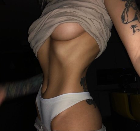 prekvrti xxx model archive