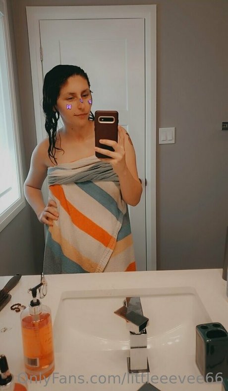 littleeevee66 beautiful actress pic