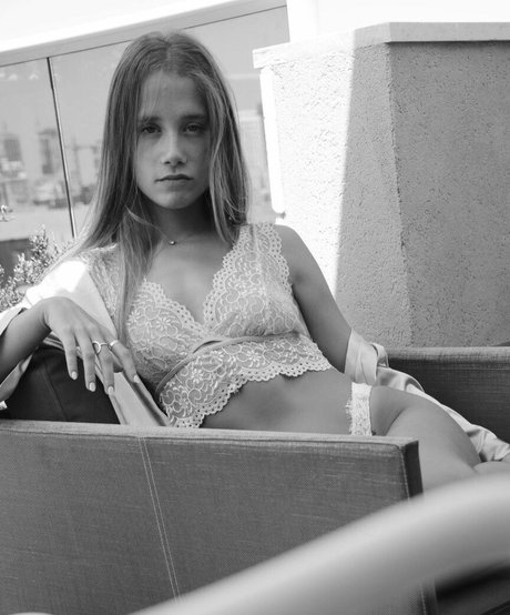 Aviv Banay star porn images