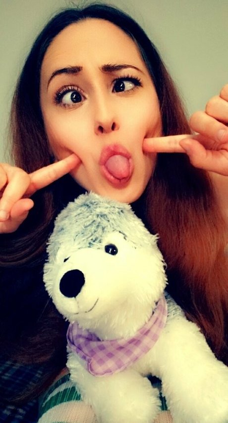 lewdicorndlc naked actress image