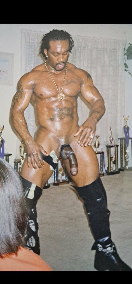 pregnant asian onlyfans erotic photo