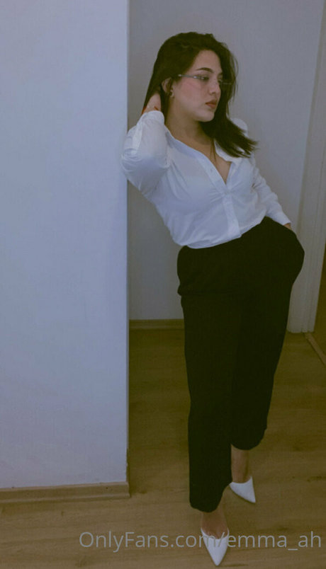 emma ah nude pornstar pictures