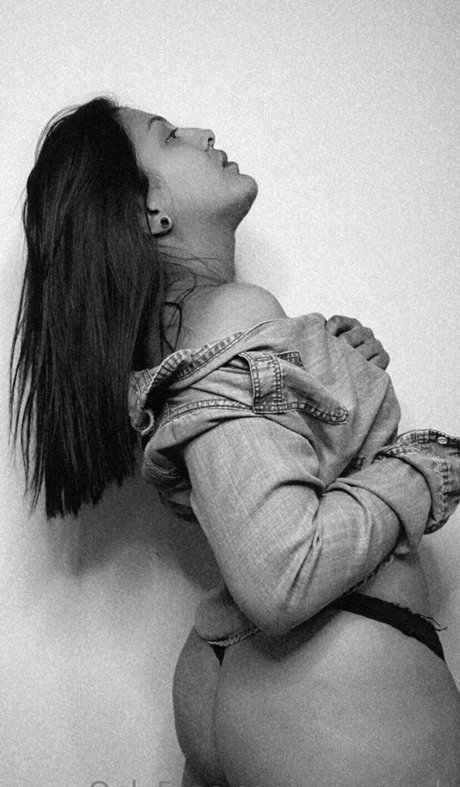 emma ah art actress image