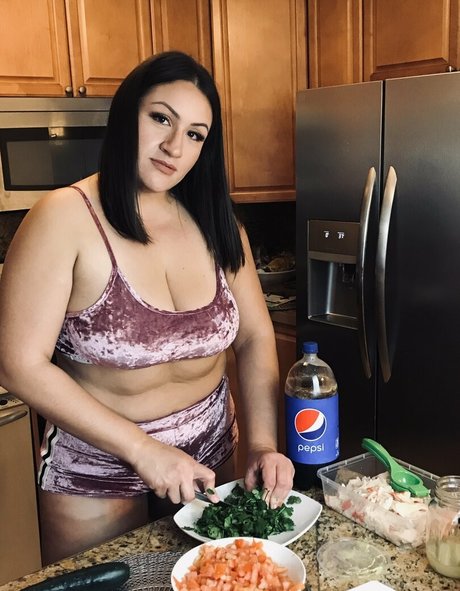 shesabigone model porn img