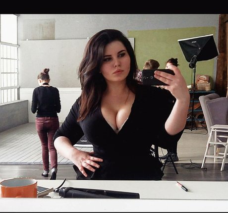 Anna Bernadi star free img