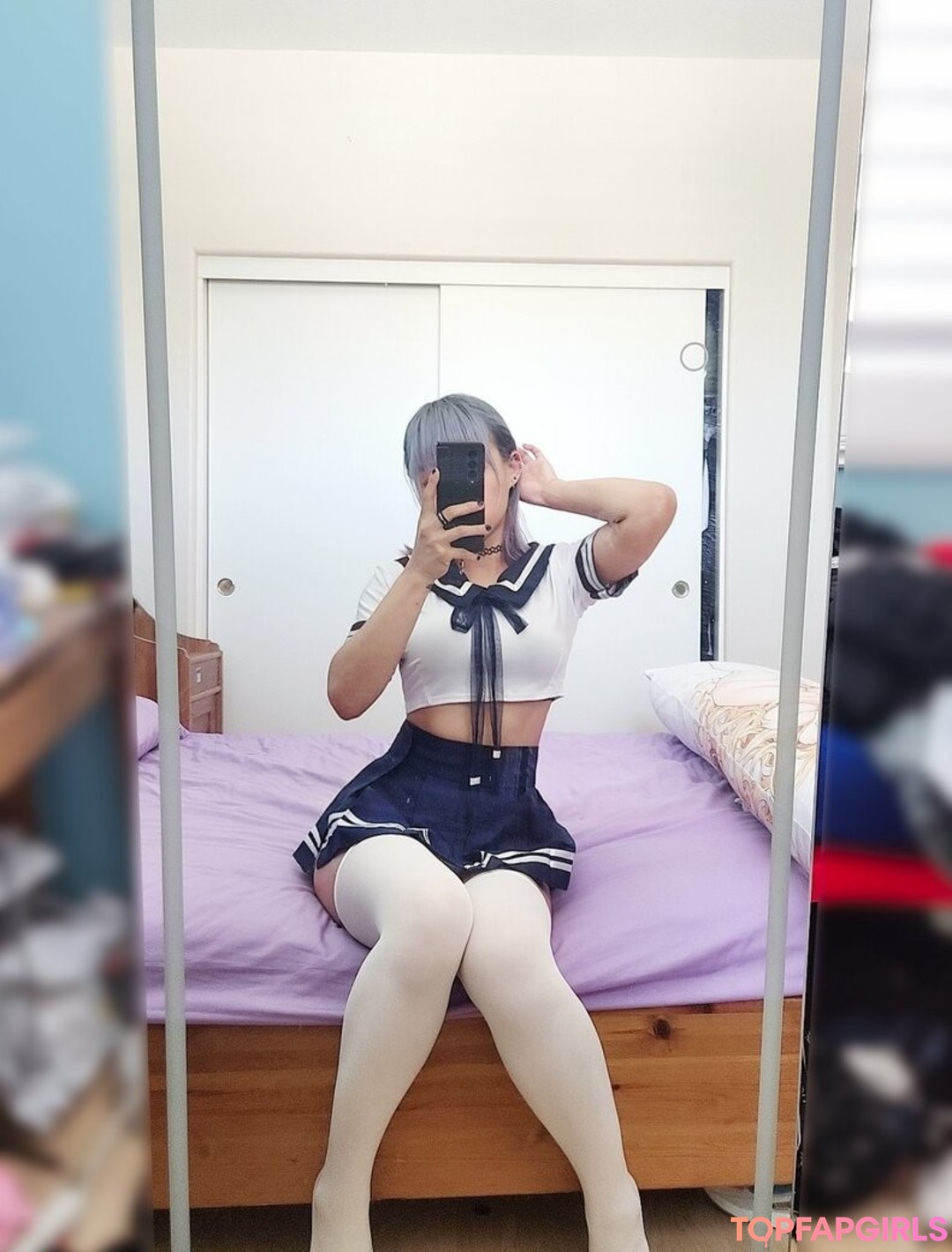 Emucchi Fansly model nice galleries