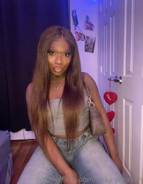 sissy serayah model hot pic