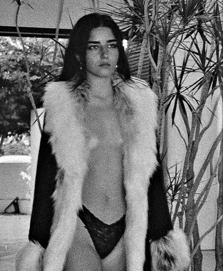 Ella Grossman pornstar pics