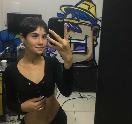 Isis Rodrigues naked actress image