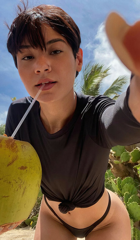 Isis Rodrigues pretty model img