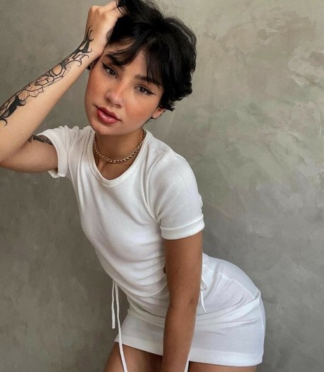 Isis Rodrigues perfect pornstar pictures