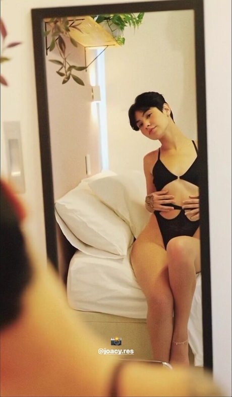 Isis Rodrigues pornstar nude gallery