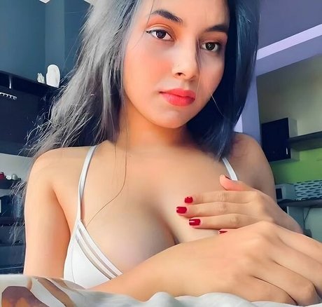 Arpa Roy naked star pic