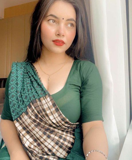 Arpa Roy pornstar img