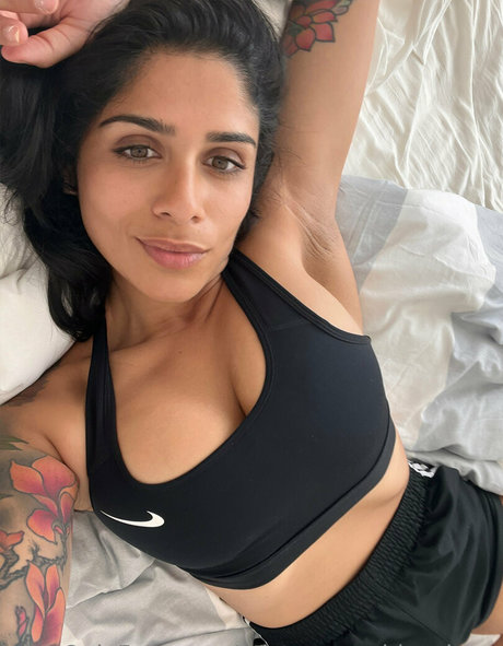 mistresssophiasahara art actress images