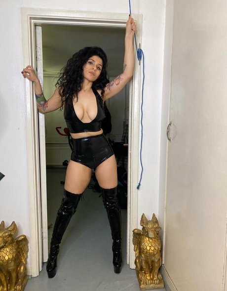 mature wife onlyfans art porn photo