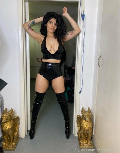 mistresssophiasahara Photo Gallery