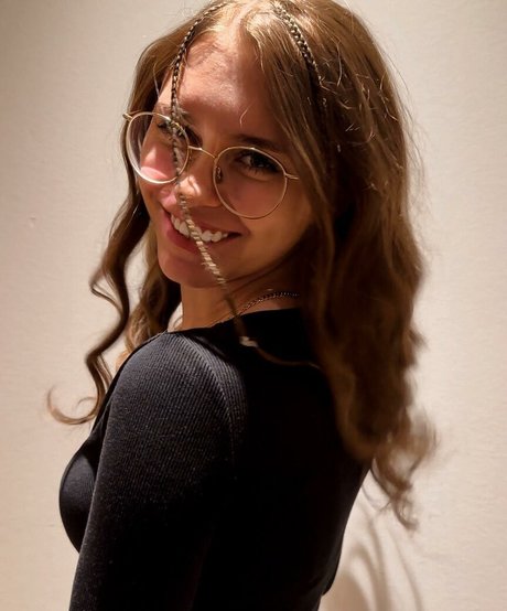 Anna Kauer star pornographic image