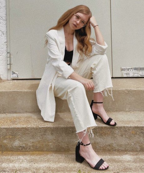 Anna Kauer exclusive actress photos