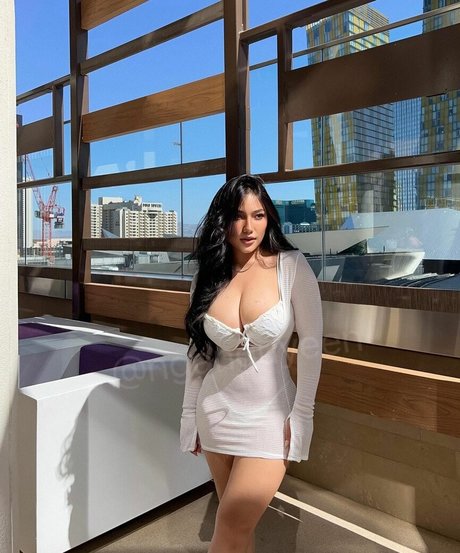 Ngan Nguyen porn model images