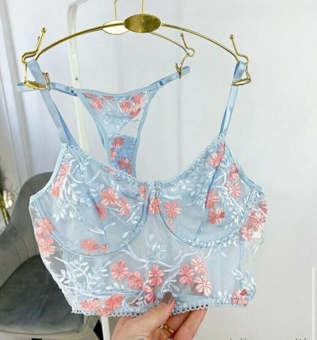 alise ssmith beautiful star pics