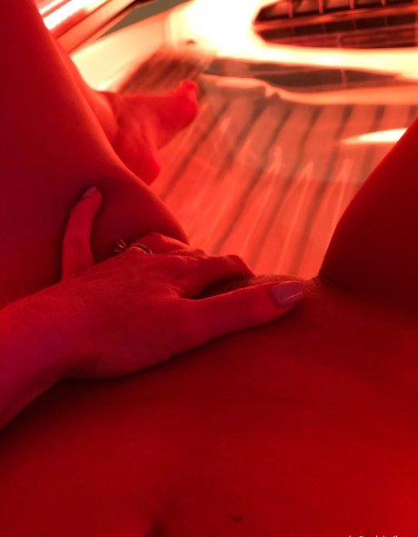 Itsmekelli model porn galleries