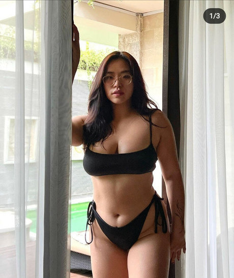 wide onlyfans top images