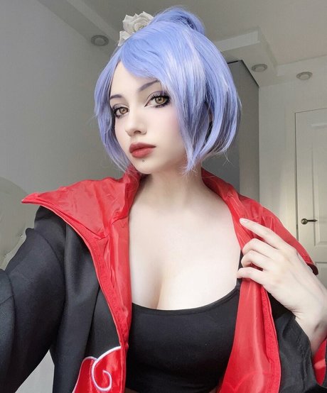 Evelinaava star sexy pictures