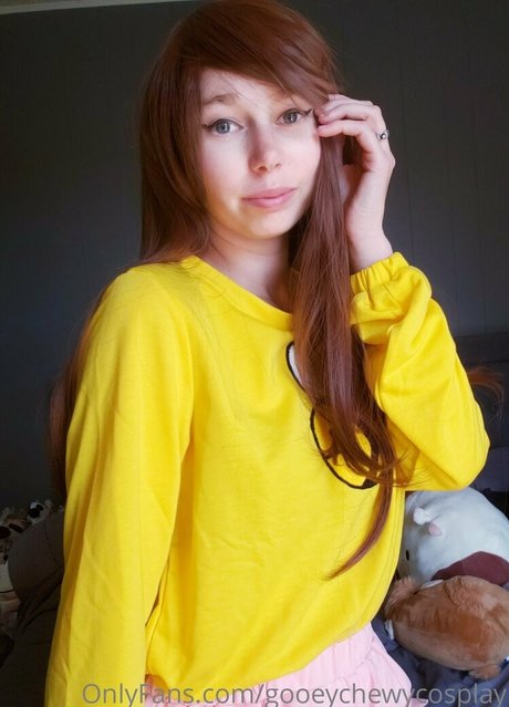 gooeychewycosplay model hot image