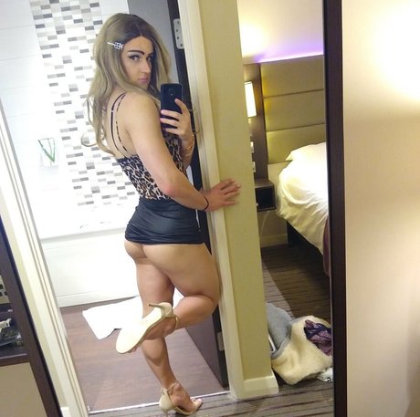 tayrosiee erotic actress photo