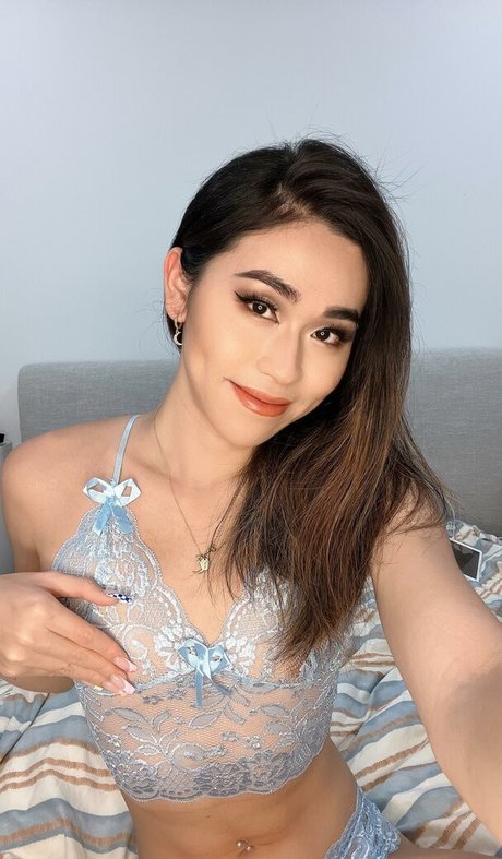 Khloe Kiss sex actress picture