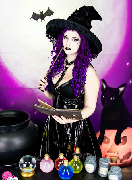 XxkikirosexX hd model picture