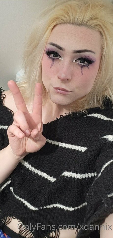 xdannix erotic actress photos