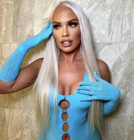 Sophia Turner Deso exclusive star galleries