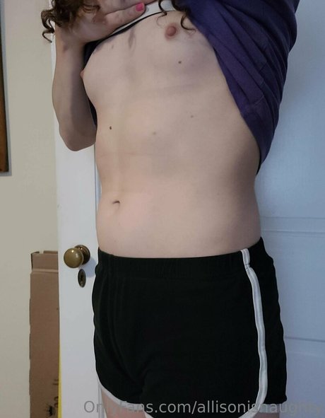 allisonisnaughty top model photos