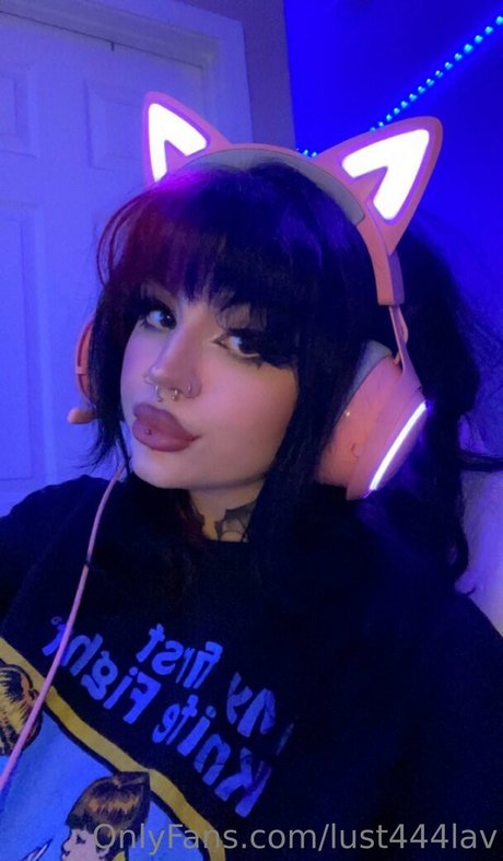 lust444lav star pornographic picture