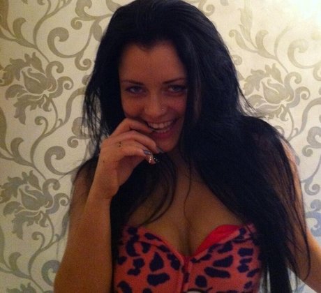 Shona Mcgarty art star photos
