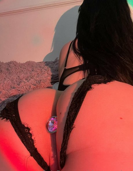 Glizzy McGuire pornstar art pic