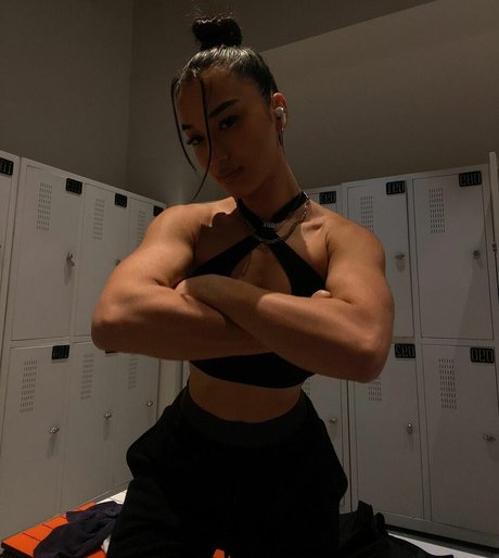 Hale Cabbar star high quality image