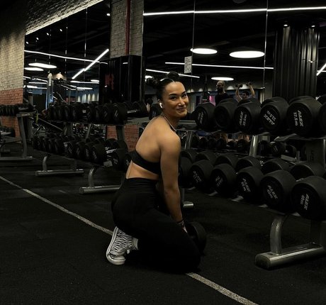 Hale Cabbar free star image