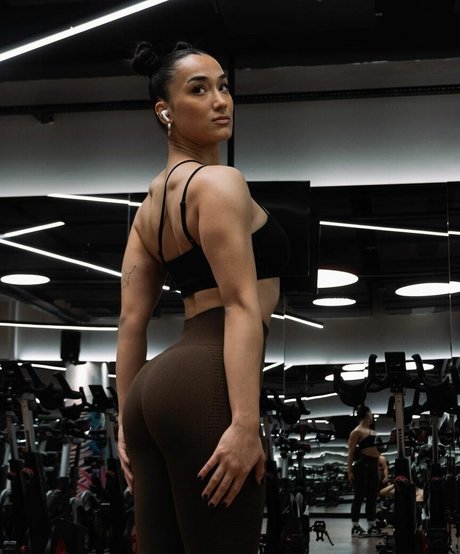 Hale Cabbar nice pornstar photos