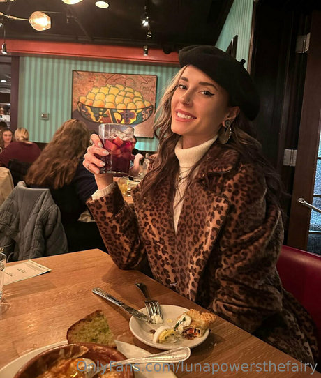 lunapowersthefairy hot star pics